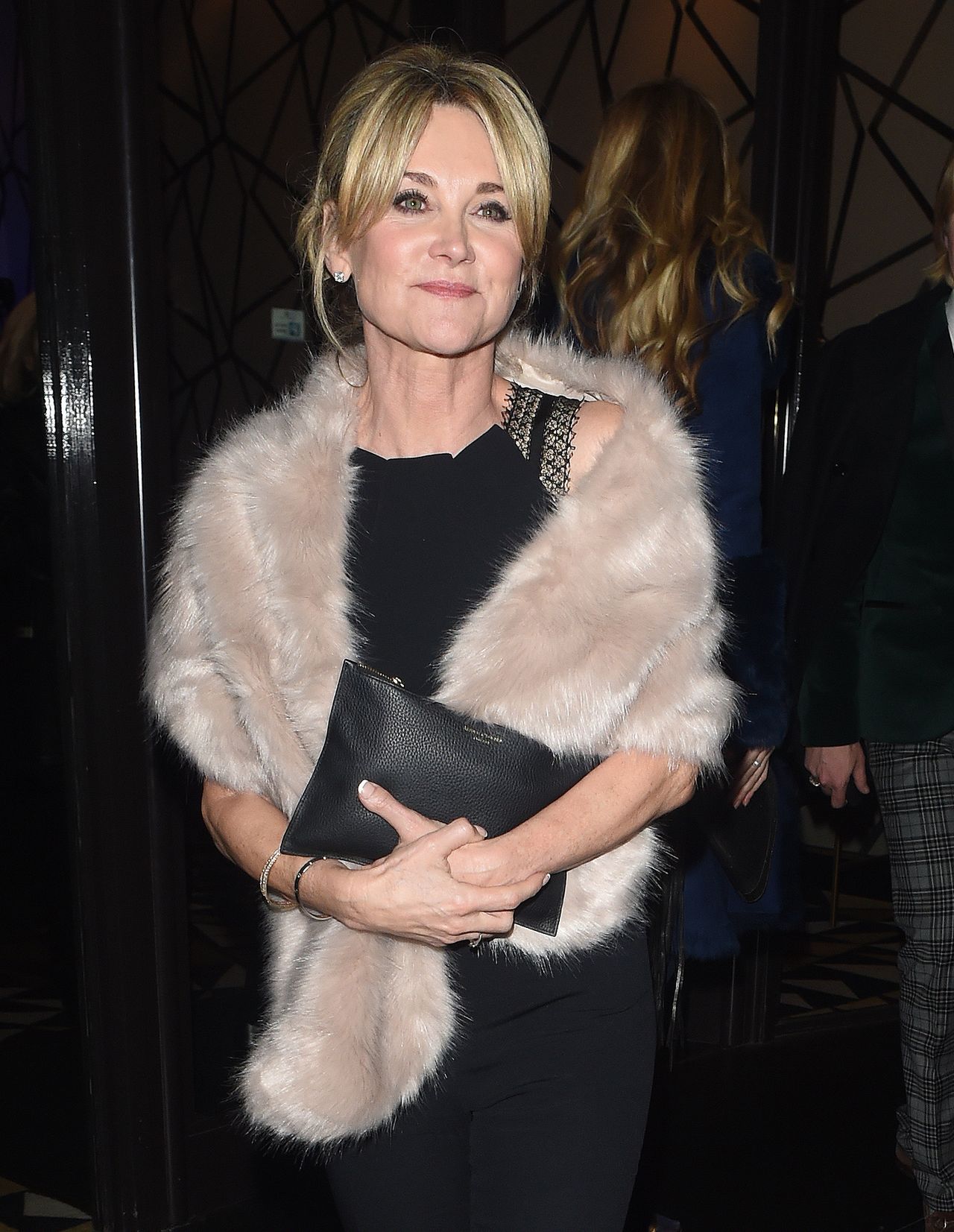 Anthea Turner za ponad 2 tys. wygładziła zmarszczki na DŁONIACH (ZDJĘCIA) Anthea Turner za ponad 2 tys. wygładziła zmarszczki na DŁONIACH (ZDJĘCIA)