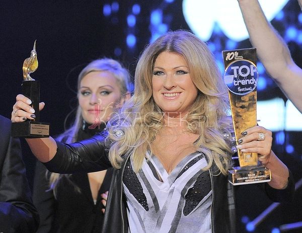 Beata Kozidrak w łóżku na sopockiej scenie TOP Trendy (FOTO) Beata Kozidrak w łóżku na sopockiej scenie TOP Trendy (FOTO)