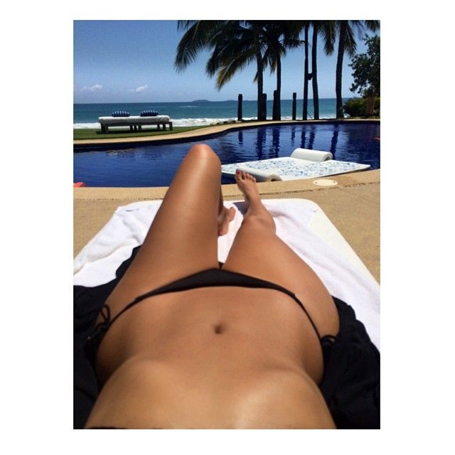 Kim Kardashian chwali się figurą w bikini (FOTO)