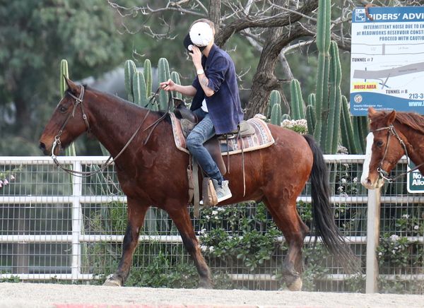 Justin Bieber na koniu (FOTO) Justin Bieber na koniu (FOTO)