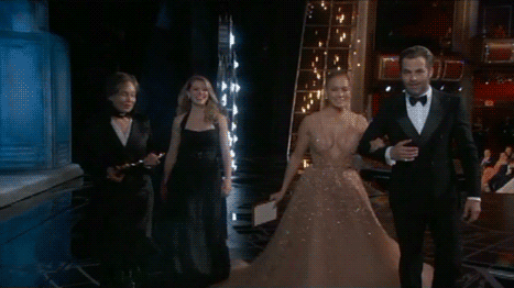 Lopez o włos od spektakularnej wpadki na Oscarach (FOTO)