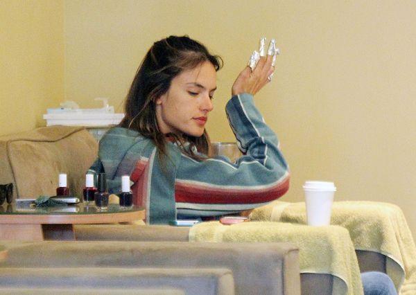 Alessandra Ambrosio bez makijażu (FOTO)