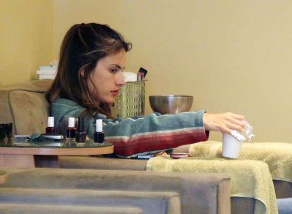 Alessandra Ambrosio bez makijażu (FOTO)