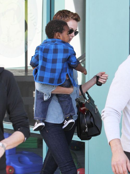 Charlize Theron z synkiem Jacksonem (FOTO)