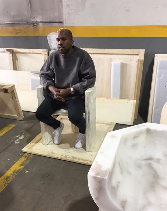 Kanye West przeszedł nieoczekiwaną metamorfozę! (FOTO)