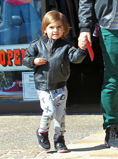 Scott Disick zabrał syna na męski obiad (FOTO) Scott Disick zabrał syna na męski obiad (FOTO)