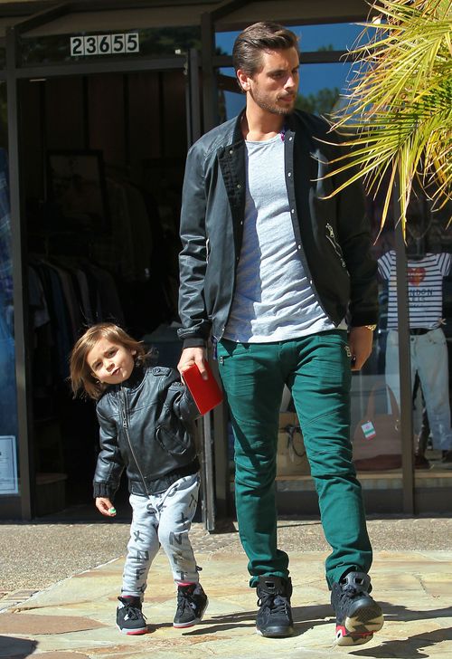 Scott Disick zabrał syna na męski obiad (FOTO) Scott Disick zabrał syna na męski obiad (FOTO)