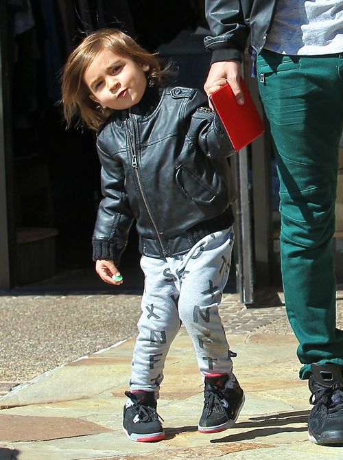 Scott Disick zabrał syna na męski obiad (FOTO) Scott Disick zabrał syna na męski obiad (FOTO)