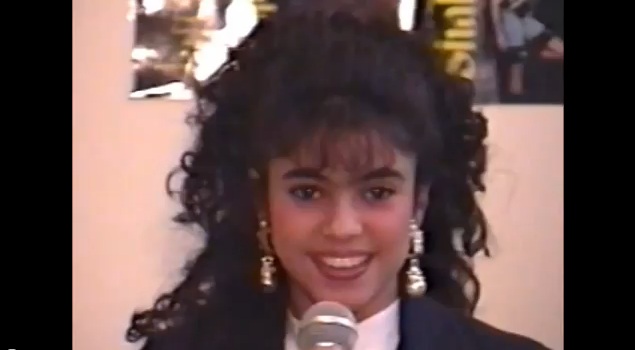 Poznajecie kim jest ta śliczna 13-latka? (FOTO)