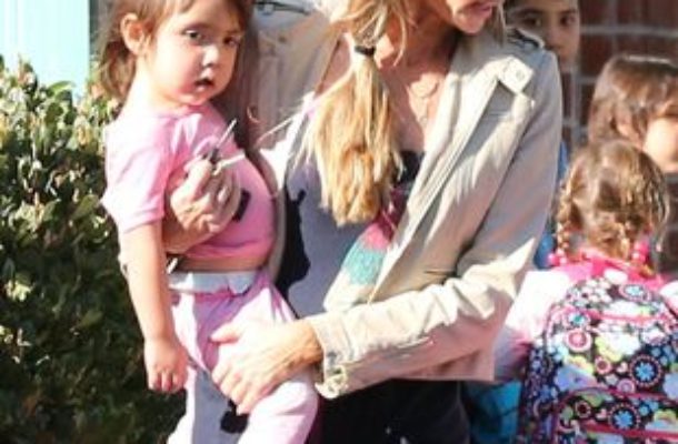 Która mama ubiera swoje córki na różowo? (FOTO)