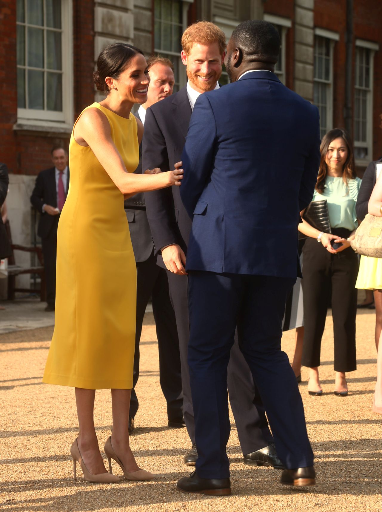 Księżna Meghan nie stosuje się do zaleceń królowej Elżbiety Księżna Meghan nie stosuje się do zaleceń królowej Elżbiety
