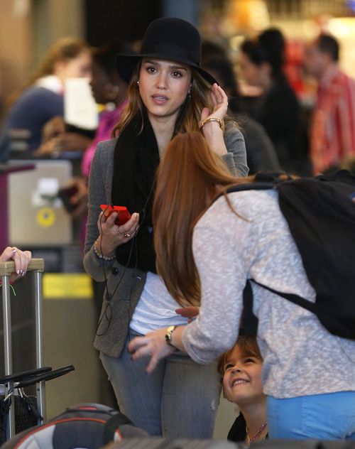 5-letnia córka Jessiki Alby jeździ jeszcze w wózku (FOTO)