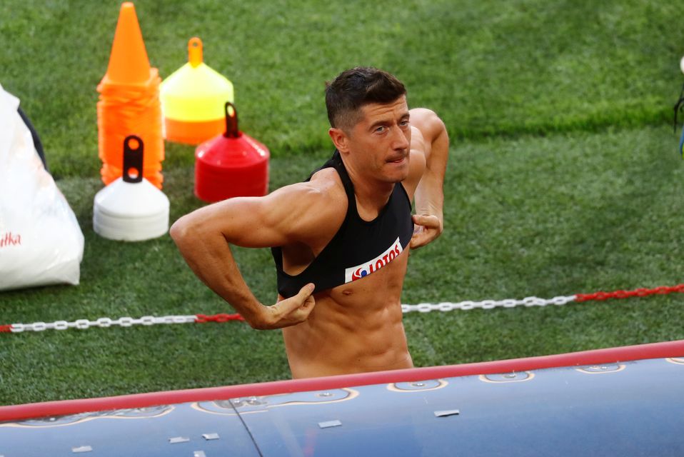 Były napastnik polskiej reprezentacji OSTRO krytykuje Lewandowskiego Były napastnik polskiej reprezentacji OSTRO krytykuje Lewandowskiego