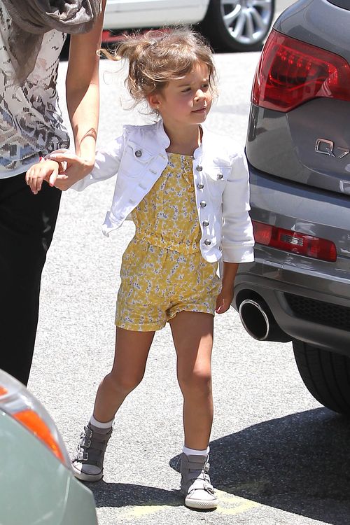 Córka Jessiki Alby nie stroi fochów jak Suri Cruise (FOTO)