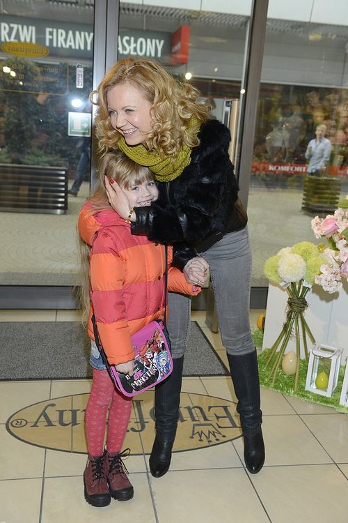 Gwiazdy malują pisanki i wielkanocne zające (FOTO)