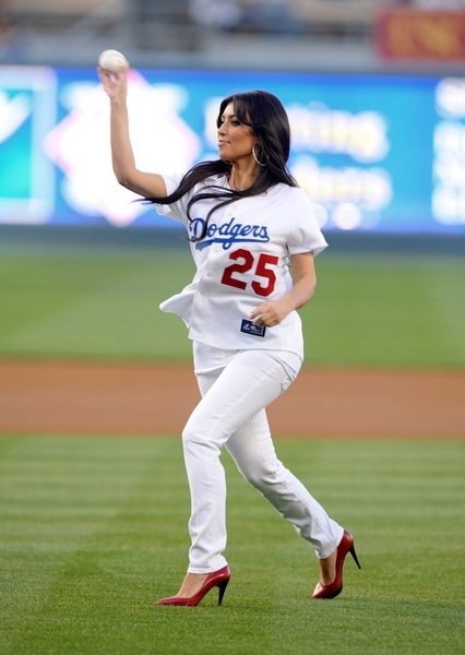 Seksowna modelka zagrała w piłkę (FOTO) Seksowna modelka zagrała w piłkę (FOTO)