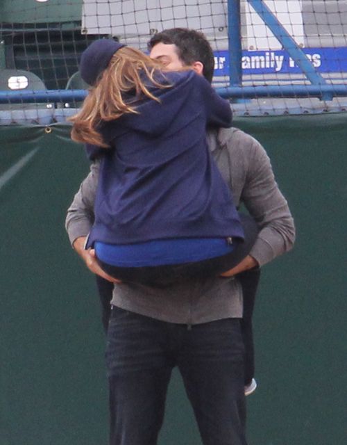 Jennifer Love Hewitt ma nowego chłopaka? (FOTO) Jennifer Love Hewitt ma nowego chłopaka? (FOTO)