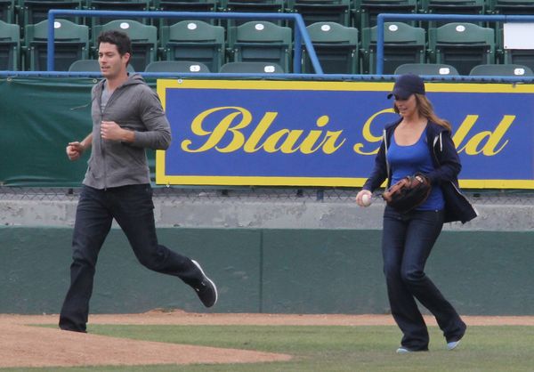 Jennifer Love Hewitt ma nowego chłopaka? (FOTO) Jennifer Love Hewitt ma nowego chłopaka? (FOTO)