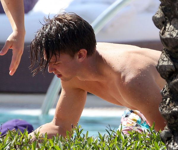 Patrick Schwarzenegger ma całkiem niezłe ciało (FOTO)