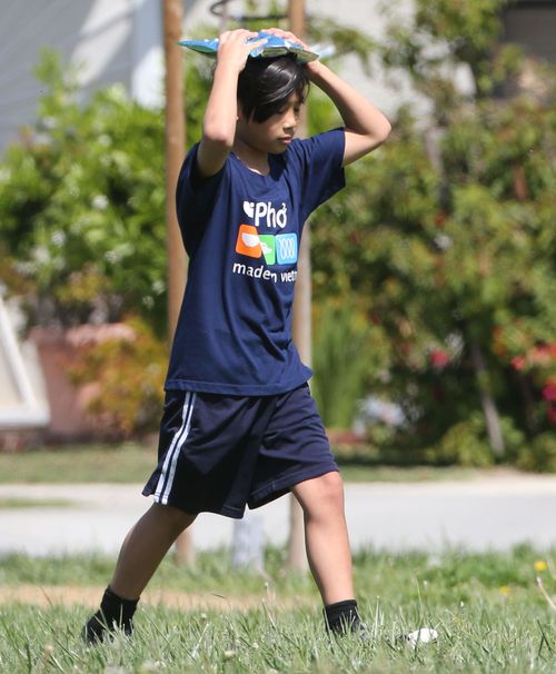 Maddox i Pax Jolie-Pitt chcą zostać piłkarzami? (FOTO)