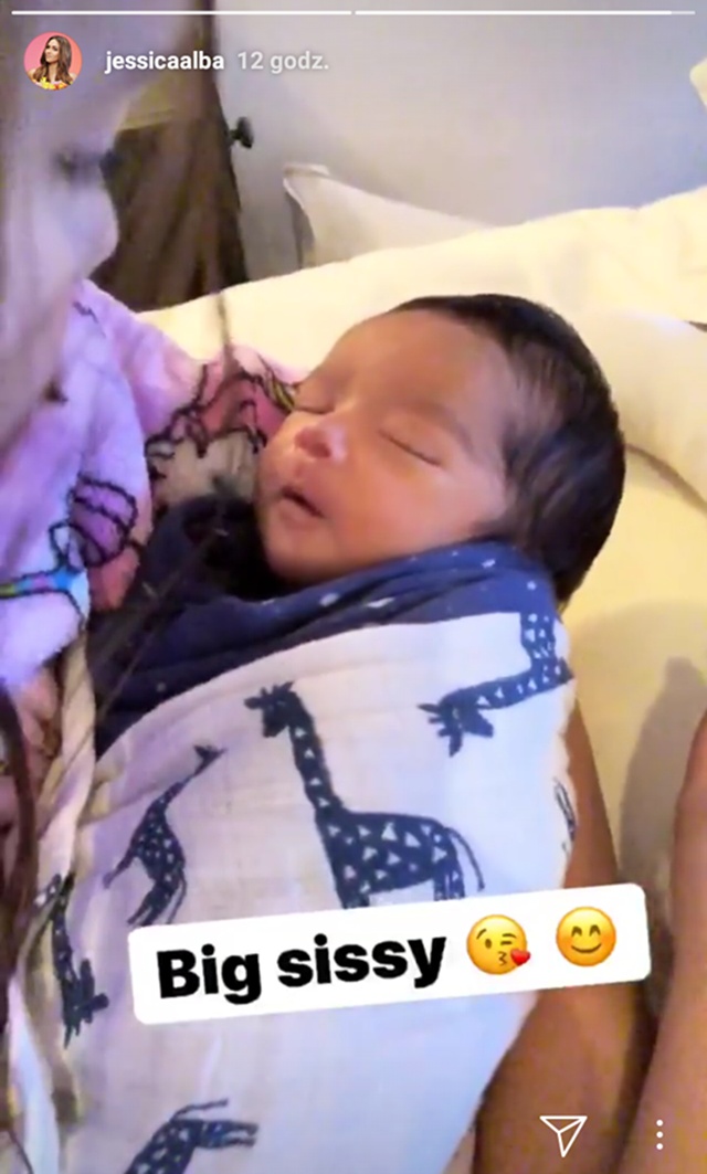 Jak córka Jessicy Alby zareagowała na nowego brata? Jak córka Jessicy Alby zareagowała na nowego brata?