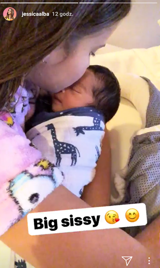 Jak córka Jessicy Alby zareagowała na nowego brata?