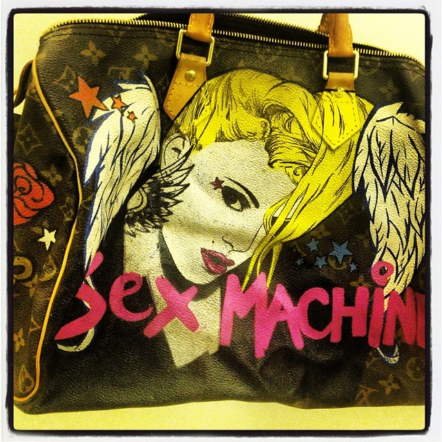 Doda też ma pomalowaną torbę (FOTO)