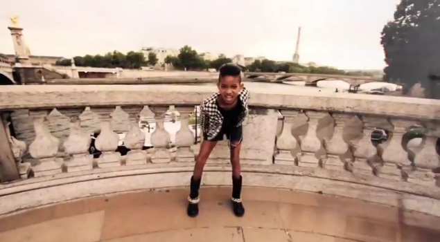 Stara maleńka Willow Smith w nowym klipie - Do It Like Me Stara maleńka Willow Smith w nowym klipie - Do It Like Me