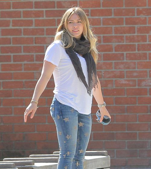 Hilary Duff i jej syn znowu pod obstrzałem paparazzi (FOTO)