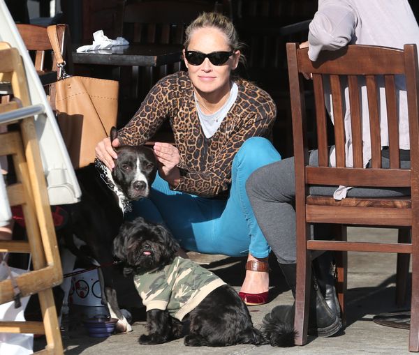 Aktorka zabrała swoje psy na lunch (FOTO)