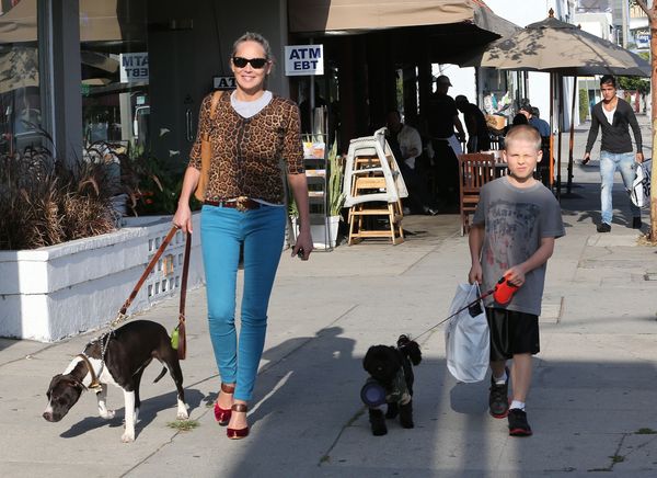 Aktorka zabrała swoje psy na lunch (FOTO)