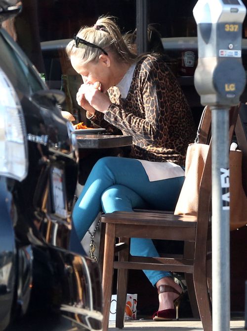 Aktorka zabrała swoje psy na lunch (FOTO)