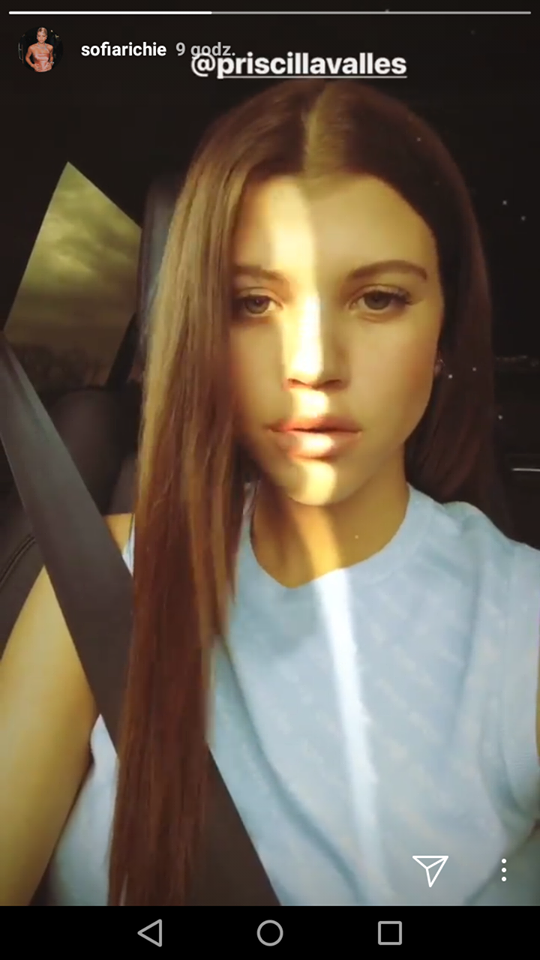 Sofie Richie upodabnia się do Kourtney Kardashian! Wyglądają jak siostry Sofie Richie upodabnia się do Kourtney Kardashian! Wyglądają jak siostry