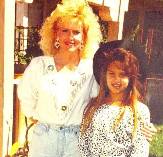 Jessica Alba: Byłam pulchna i chorowita (FOTO) Jessica Alba: Byłam pulchna i chorowita (FOTO)