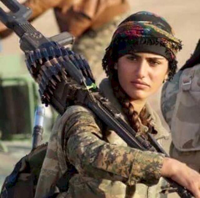 Nie żyje kurdyjska Angelina Jolie. Zginęła w starciu z ISIS