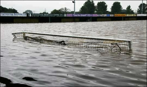 Stadion Narodowy ochrzczony Basenem Narodowym