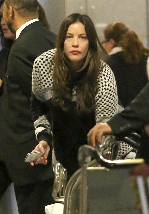 Kto podróżuje z taką wielką poduchą? (FOTO)