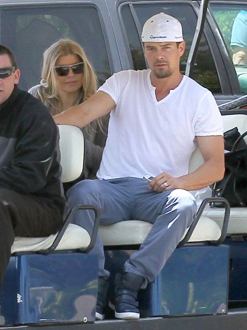 Fergie już nie udaje się ukryć ciążowego brzuszka (FOTO)