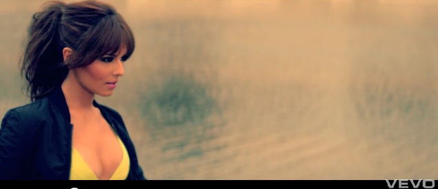 Cheryl Cole uwodzi w nowym klipie - Call My Name [VIDEO]