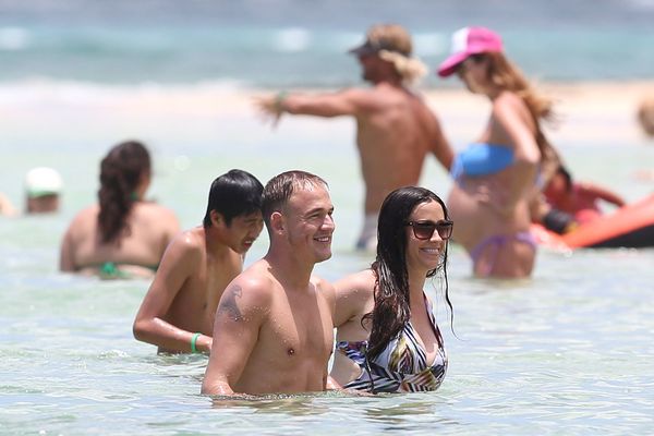 Alanis Morissette i jej wodne igraszki z mężem (FOTO)