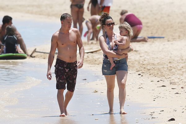 Alanis Morissette i jej wodne igraszki z mężem (FOTO)