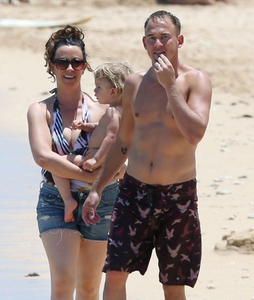 Alanis Morissette i jej wodne igraszki z mężem (FOTO)