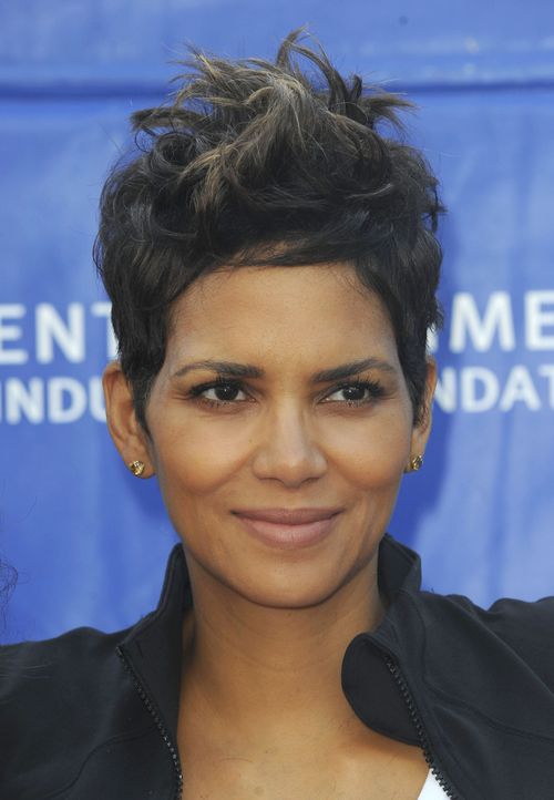 Halle Berry już pozuje z ciążowym brzuszkiem (FOTO) Halle Berry już pozuje z ciążowym brzuszkiem (FOTO)