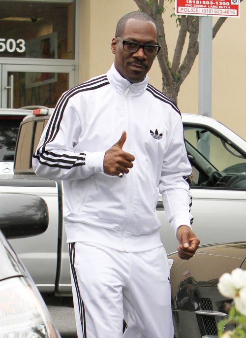 Eddie Murphy na randki chodzi w białym... dresie (FOTO)