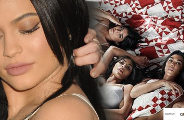 Kylie zapozowała w nowej kampanii Calvina Kleina. To MUSI być ciążowy brzuch!
