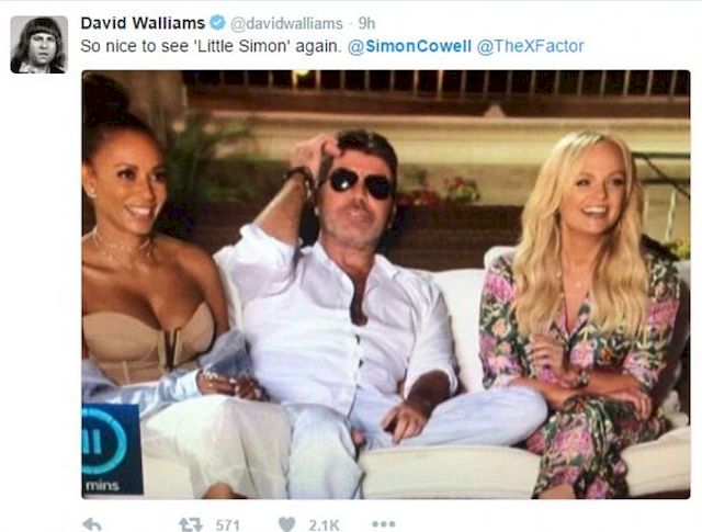 Czy Simon Cowell pokazał... penisa i ośmieszył uczestniczkę?! (VIDEO) Czy Simon Cowell pokazał... penisa i ośmieszył uczestniczkę?! (VIDEO)