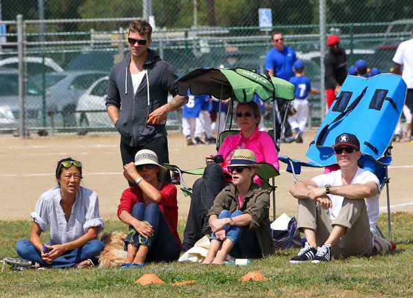 Witherspoon i Phillippe kibicują swojemu synowi (FOTO)