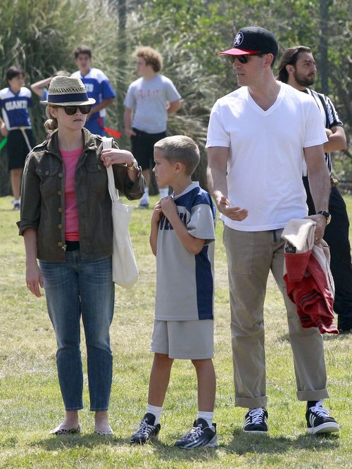 Witherspoon i Phillippe kibicują swojemu synowi (FOTO)