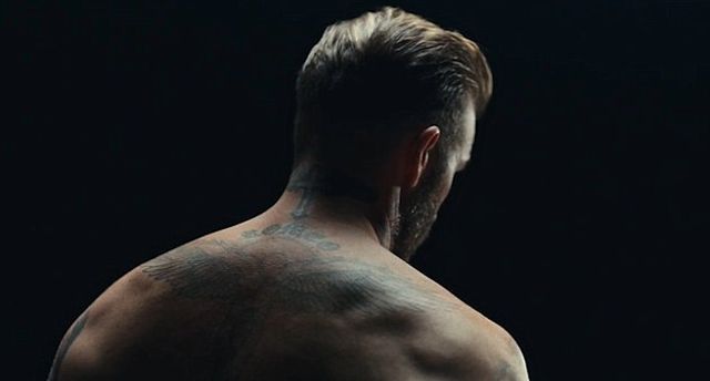 Tatuaże Davida Beckhama się RUSZAJĄ! (VIDEO) Tatuaże Davida Beckhama się RUSZAJĄ! (VIDEO)