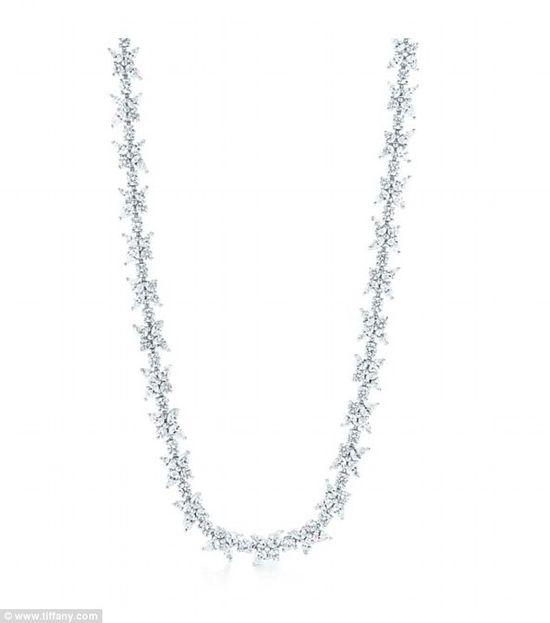 Każda z nas chciałaby dostać taki prezent jak JLo od Drake'a Każda z nas chciałaby dostać taki prezent jak JLo od Drake'a